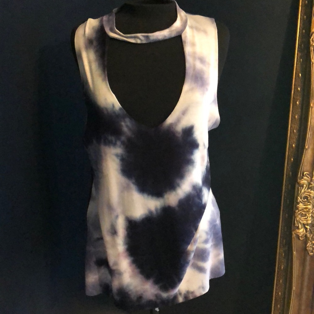 Tie die top. Sz L